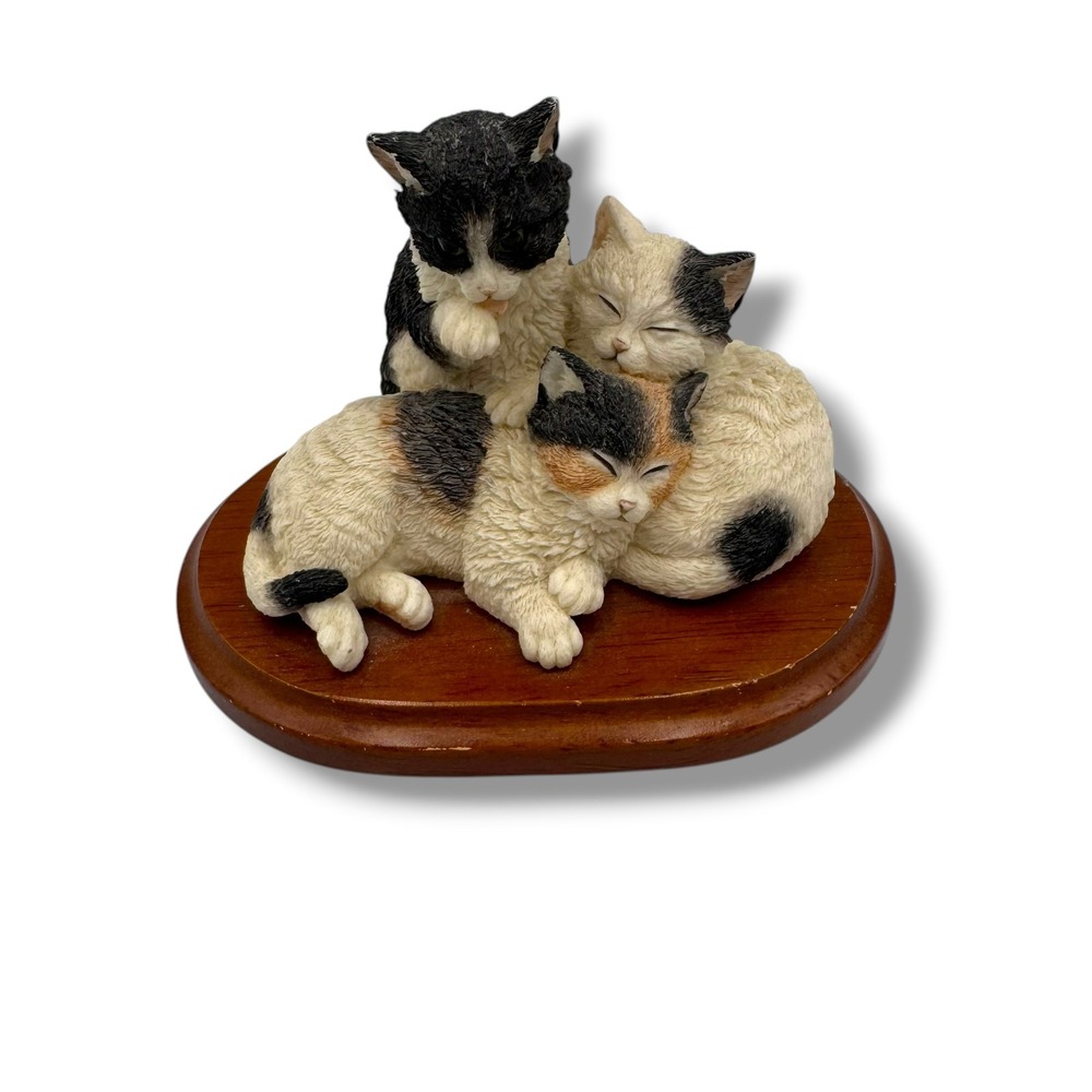 Stratford Collection Cat‎ Figurine Sleeping Kittens Multicolor 00710